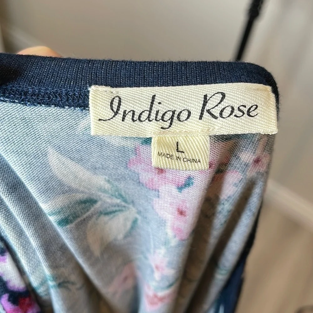 Nwt Indigo Rose Floral Tie Front Lace Trim Sleeves Top Size Large